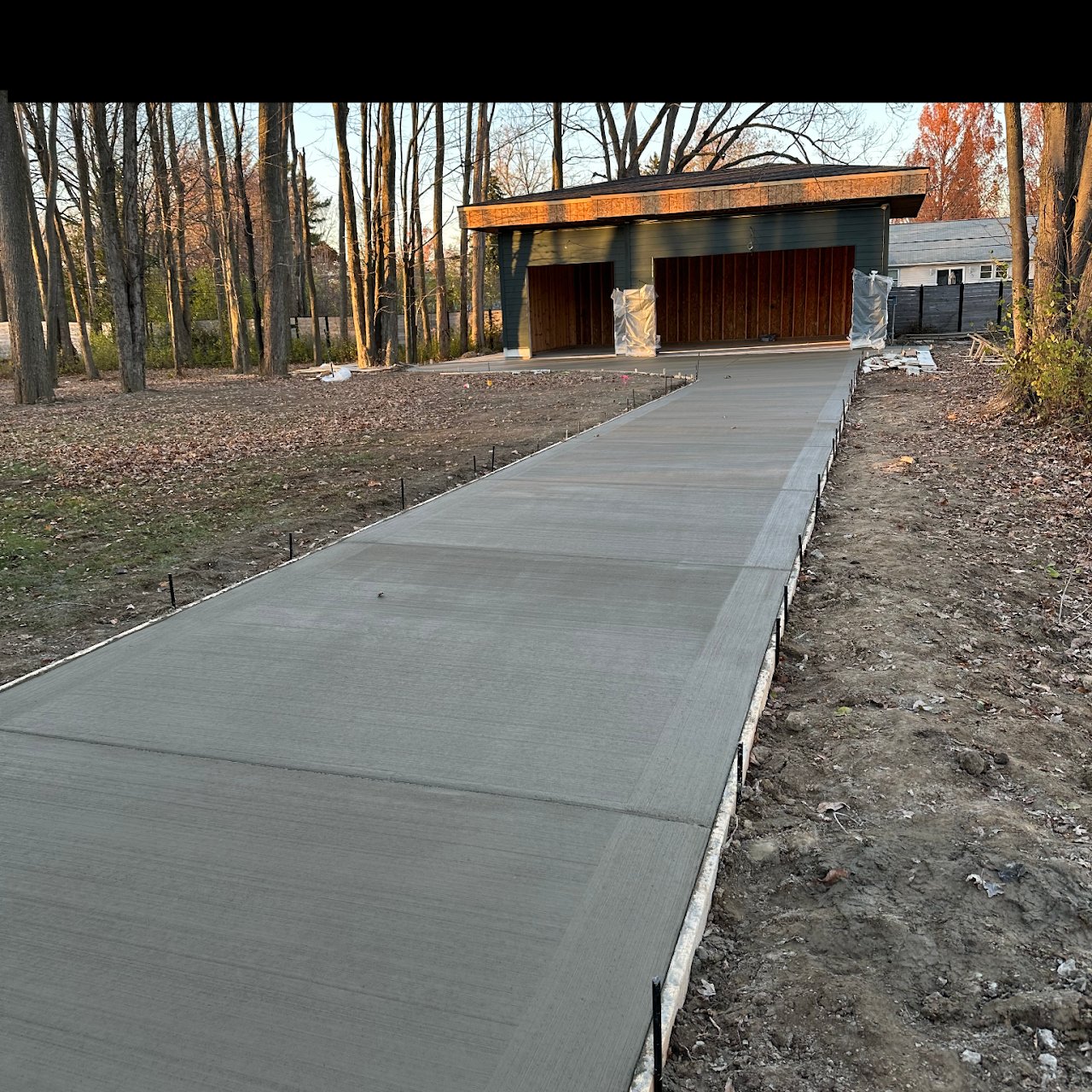 Residential concrete driveway